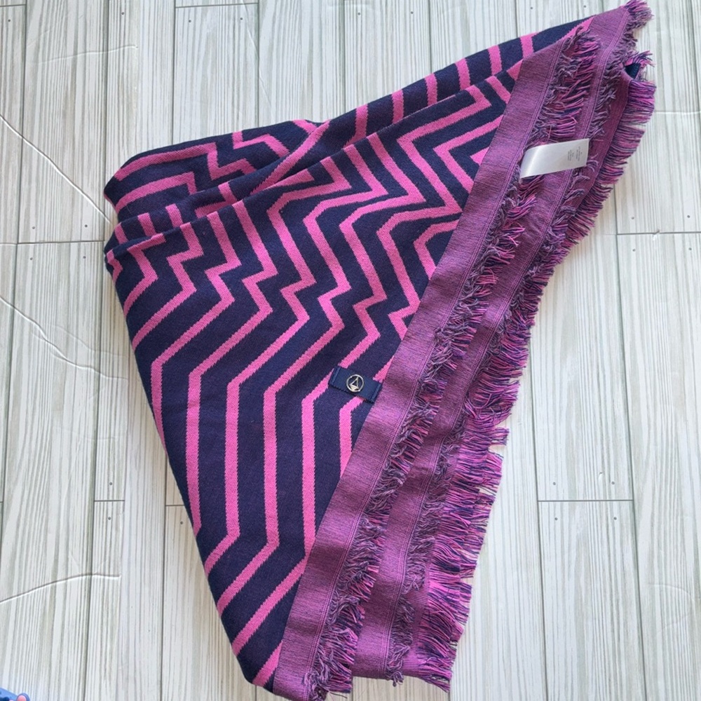 Lululemon ivivva kids scarf